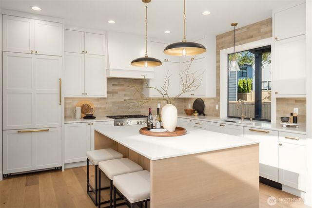 12603 NE 80th Street, Kirkland, WA 98033