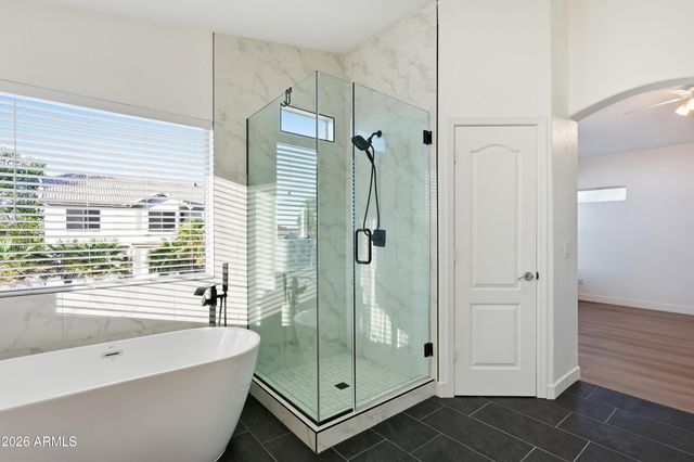 1432 E BEHREND Drive, Phoenix, AZ 85024