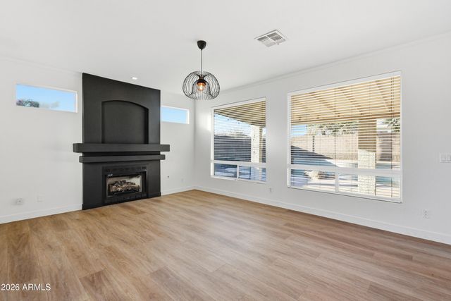 1432 E BEHREND Drive, Phoenix, AZ 85024