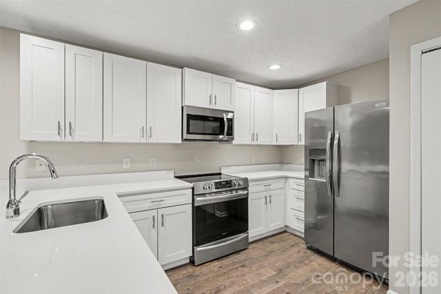9060 Tulagi Court, Fort Mill, SC 29708