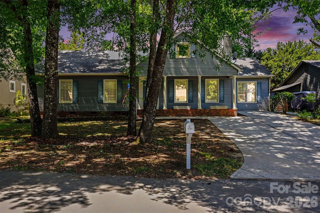 9060 Tulagi Court, Fort Mill, SC 29708