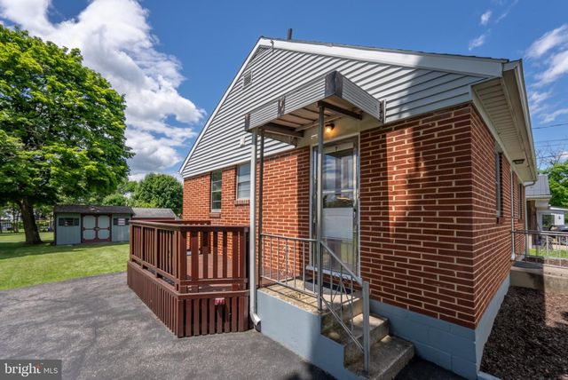 420 MAPLE HILL AVENUE, Shippensburg, PA 17257