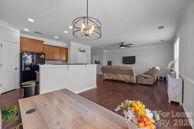 2707 Hunters Moon Lane, Matthews, NC 28105
