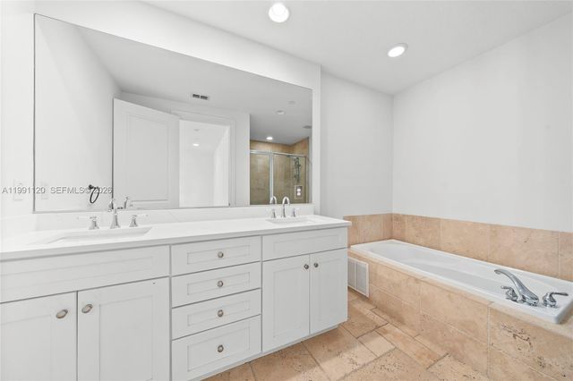 1117 NE 18th Ave 2, Fort Lauderdale, FL 33304