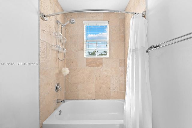 1117 NE 18th Ave 2, Fort Lauderdale, FL 33304