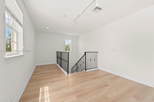 1117 NE 18th Ave 2, Fort Lauderdale, FL 33304