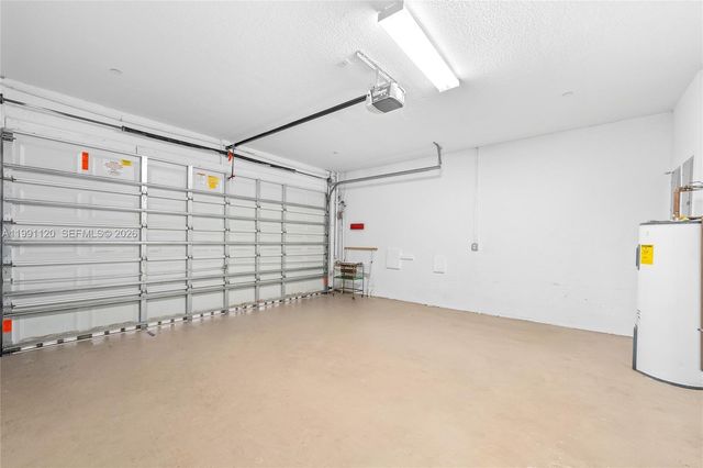 1117 NE 18th Ave 2, Fort Lauderdale, FL 33304