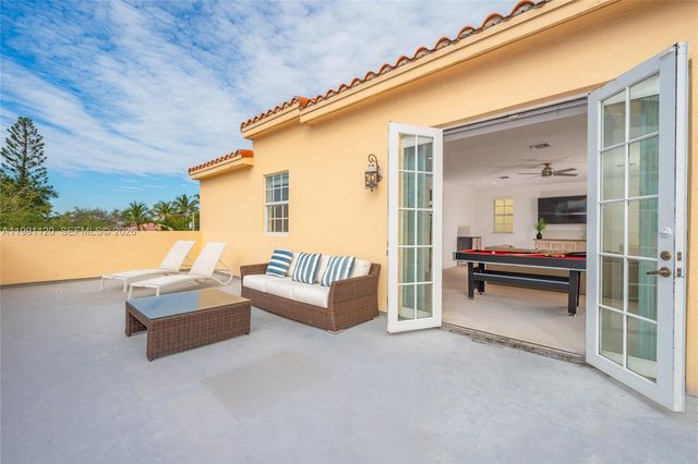 1117 NE 18th Ave 2, Fort Lauderdale, FL 33304