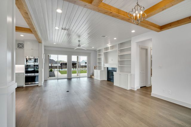 140 Farish Lane, Waxahachie, TX 75167