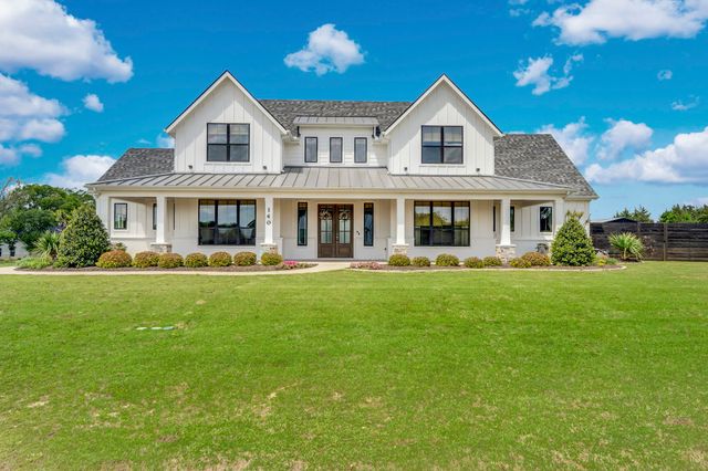 140 Farish Lane, Waxahachie, TX 75167