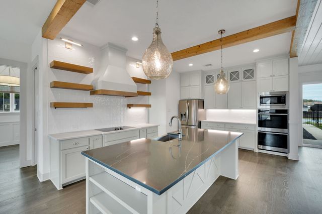 140 Farish Lane, Waxahachie, TX 75167