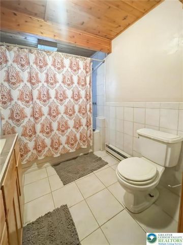 6156 Kansa Road, Middle Smithfield Twp, PA 18302