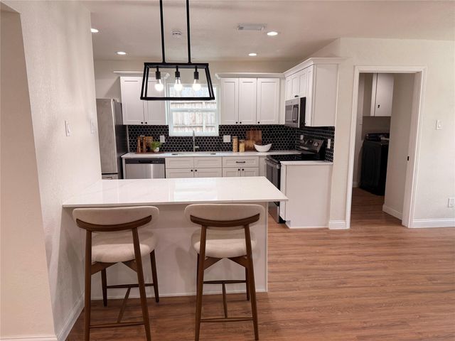 3303 Freshmeadows Drive, Houston, TX 77063