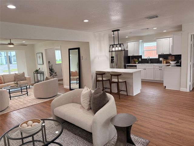 3303 Freshmeadows Drive, Houston, TX 77063