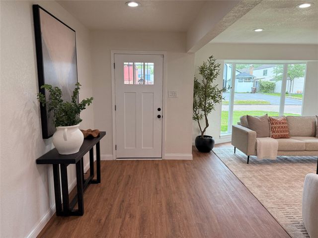 3303 Freshmeadows Drive, Houston, TX 77063