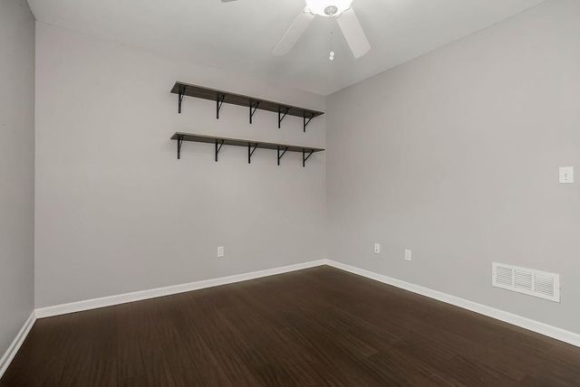 612 MCKENNA Street, Louisburg, KS 66053