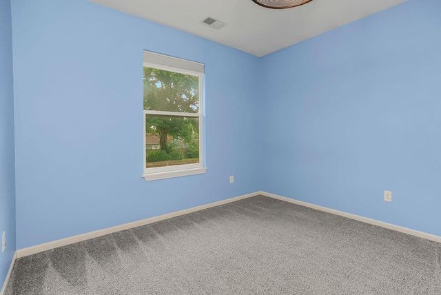 612 MCKENNA Street, Louisburg, KS 66053