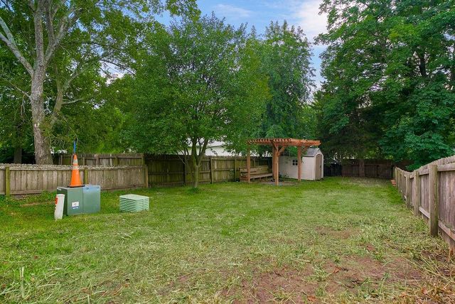 612 MCKENNA Street, Louisburg, KS 66053