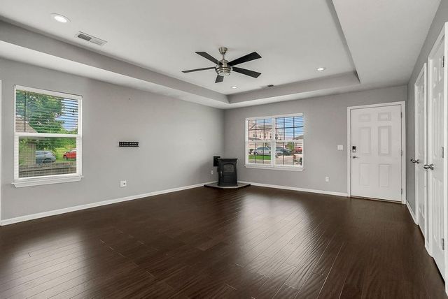 612 MCKENNA Street, Louisburg, KS 66053