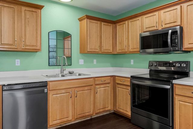 612 MCKENNA Street, Louisburg, KS 66053
