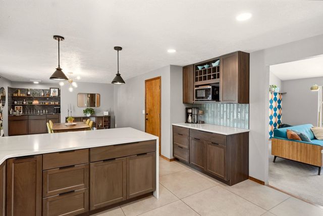 6110 W Ridgecrest Dr, Spokane, WA 99208