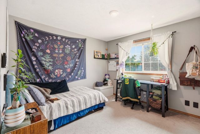 6110 W Ridgecrest Dr, Spokane, WA 99208