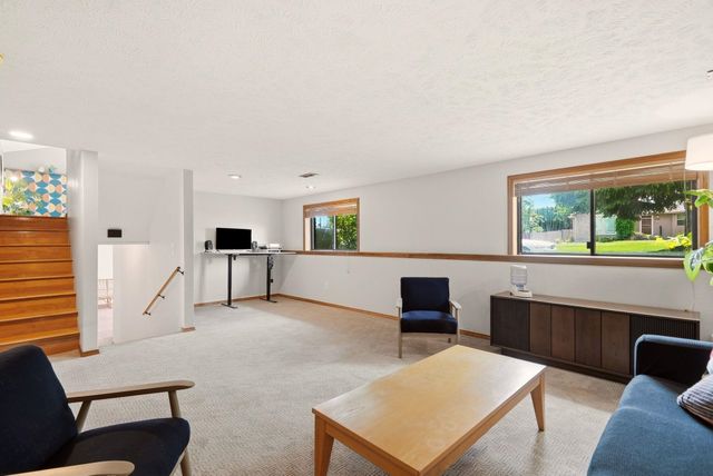 6110 W Ridgecrest Dr, Spokane, WA 99208