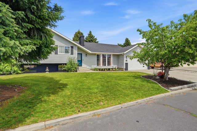 6110 W Ridgecrest Dr, Spokane, WA 99208