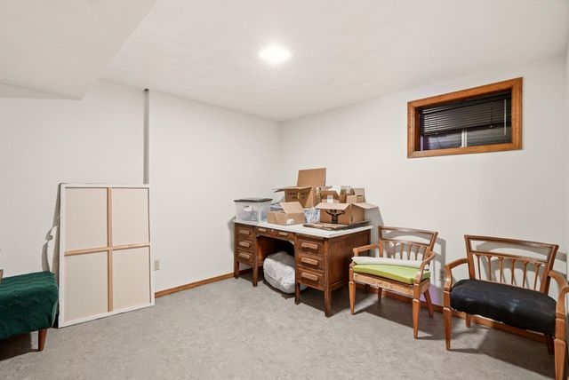 6110 W Ridgecrest Dr, Spokane, WA 99208