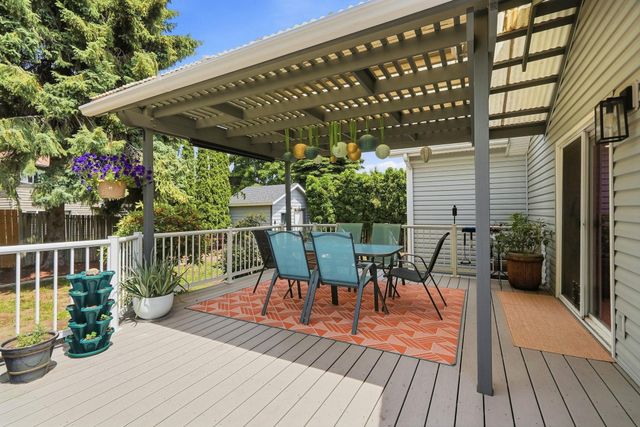 6110 W Ridgecrest Dr, Spokane, WA 99208