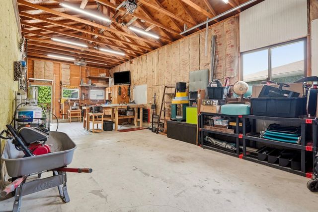 6110 W Ridgecrest Dr, Spokane, WA 99208