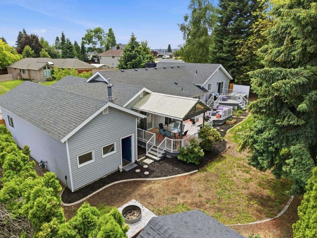 6110 W Ridgecrest Dr, Spokane, WA 99208