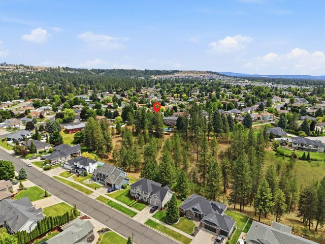 6110 W Ridgecrest Dr, Spokane, WA 99208