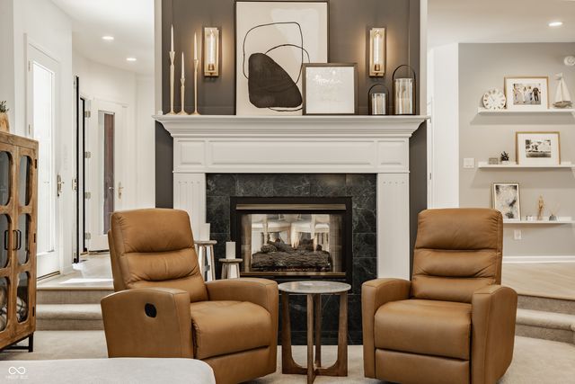 7165 Fox Hollow Ridge, Zionsville, IN 46077
