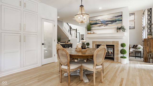 7165 Fox Hollow Ridge, Zionsville, IN 46077