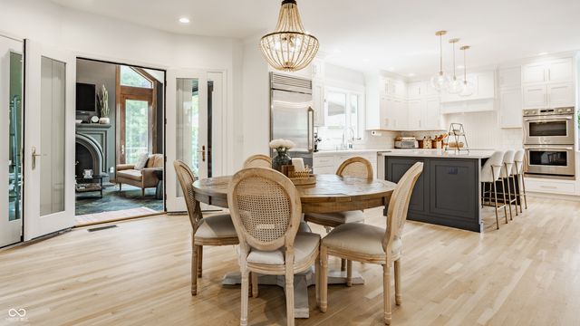 7165 Fox Hollow Ridge, Zionsville, IN 46077