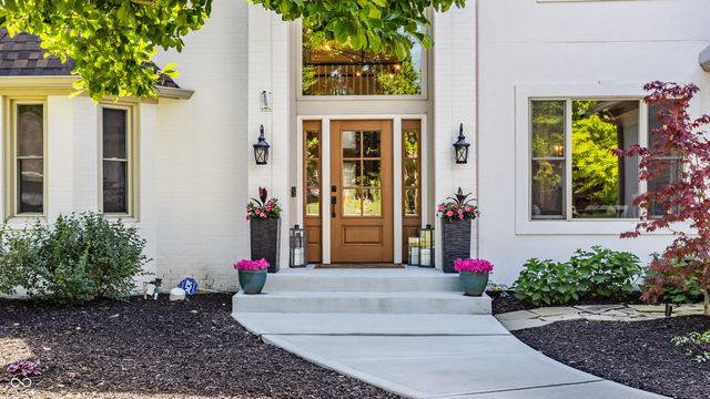 7165 Fox Hollow Ridge, Zionsville, IN 46077
