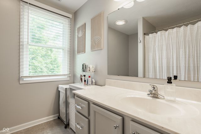 7165 Fox Hollow Ridge, Zionsville, IN 46077