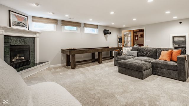 7165 Fox Hollow Ridge, Zionsville, IN 46077