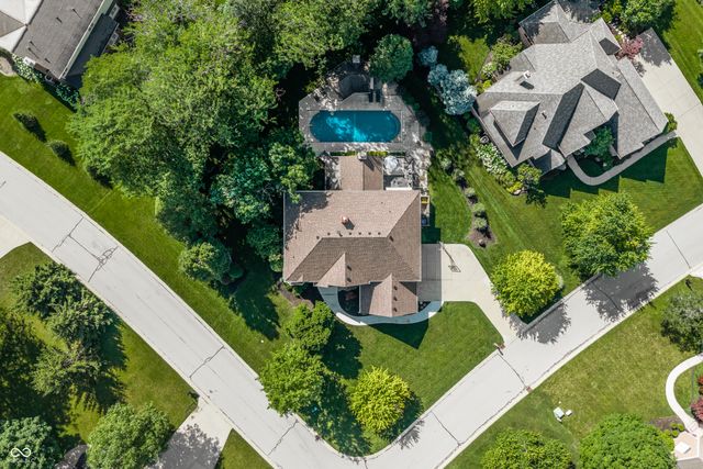 7165 Fox Hollow Ridge, Zionsville, IN 46077
