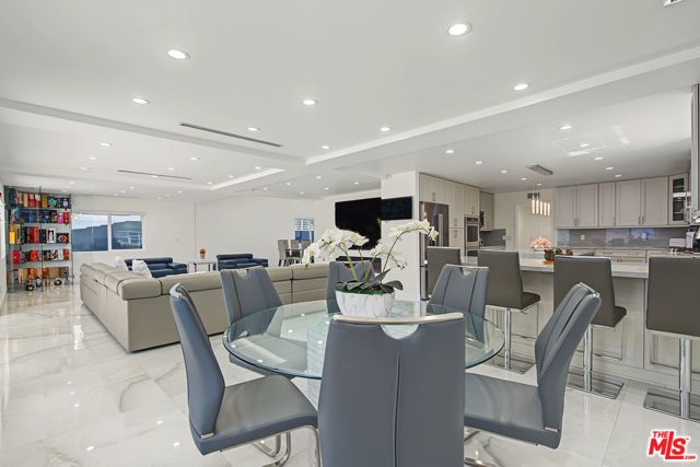 13039 Garris Avenue, Granada Hills (los Angeles), CA 91344