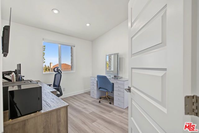 13039 Garris Avenue, Granada Hills (los Angeles), CA 91344