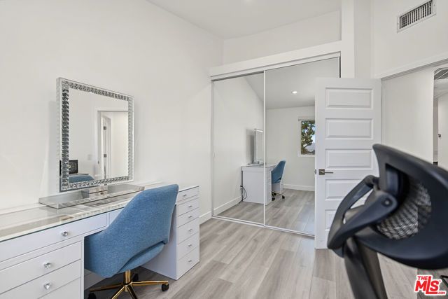 13039 Garris Avenue, Granada Hills (los Angeles), CA 91344