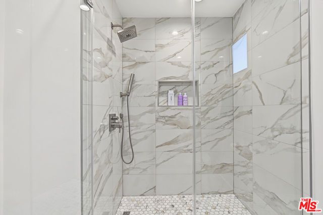 13039 Garris Avenue, Granada Hills (los Angeles), CA 91344