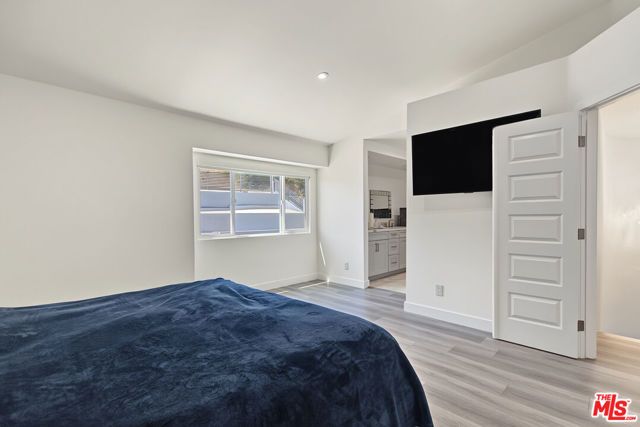 13039 Garris Avenue, Granada Hills (los Angeles), CA 91344