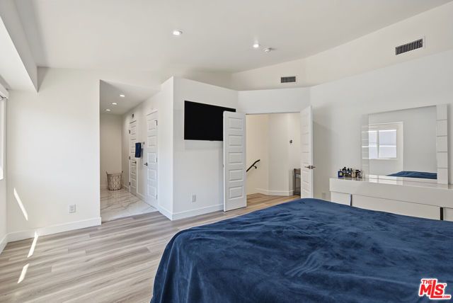13039 Garris Avenue, Granada Hills (los Angeles), CA 91344