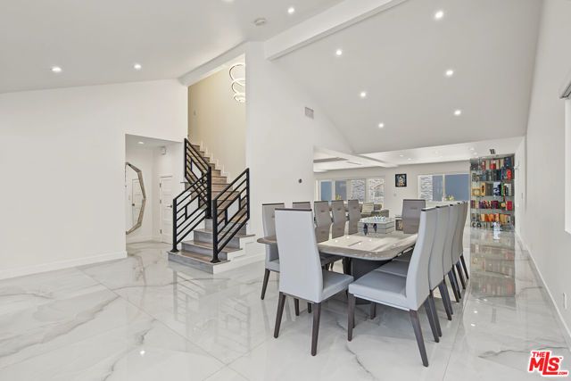 13039 Garris Avenue, Granada Hills (los Angeles), CA 91344