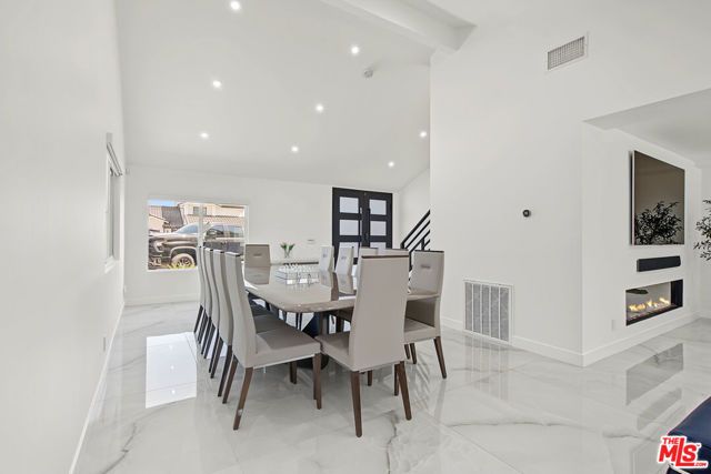 13039 Garris Avenue, Granada Hills (los Angeles), CA 91344
