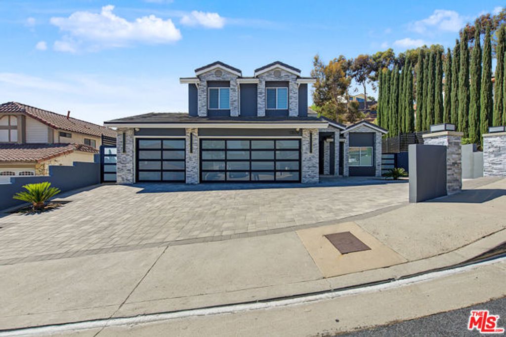 13039 Garris Avenue, Granada Hills (los Angeles), CA 91344