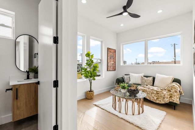 815 E 5th Avenue 209, Dallas, TX 75203